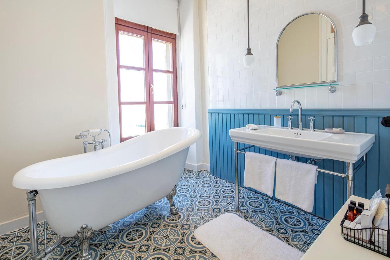 Rasim Palas Cesme Bagian luar foto