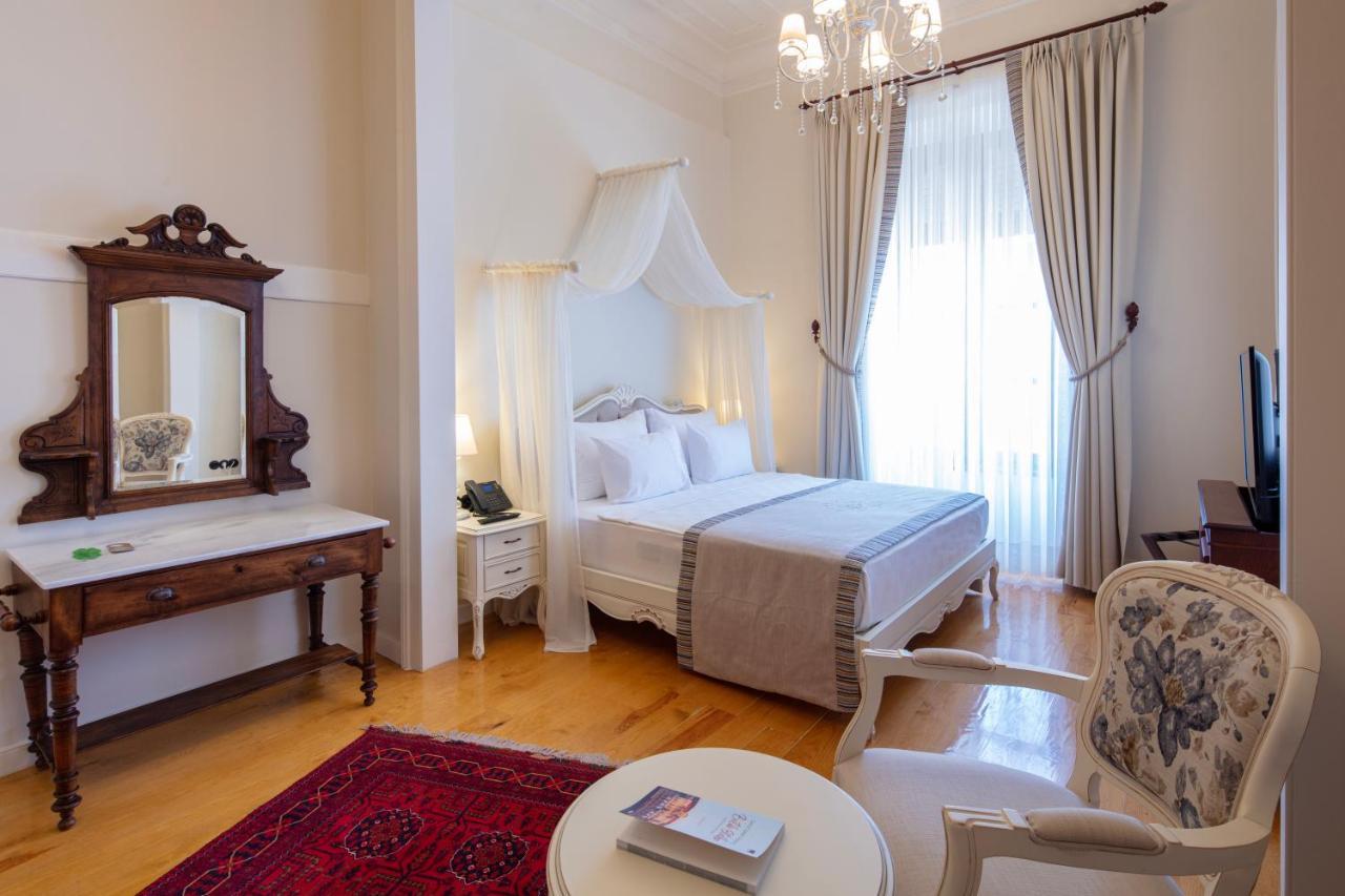 Rasim Palas Cesme Bagian luar foto