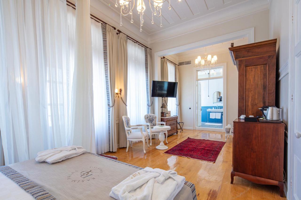 Rasim Palas Cesme Bagian luar foto